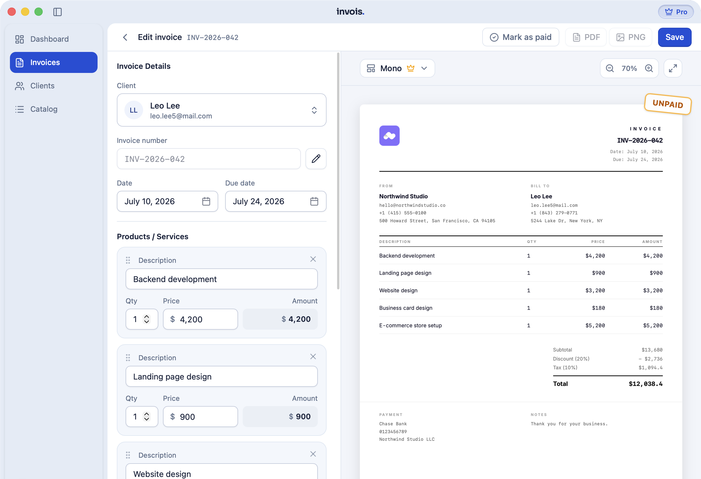The Invois invoice editor: filling in an invoice with a live preview